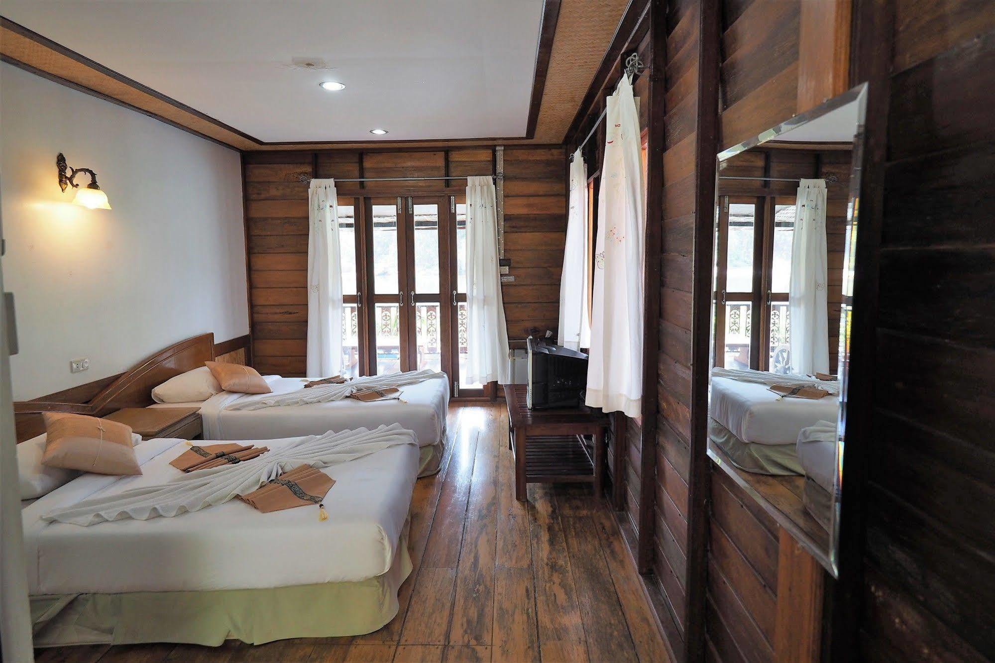 Khaothone River View Resort Sai Yok Exterior photo